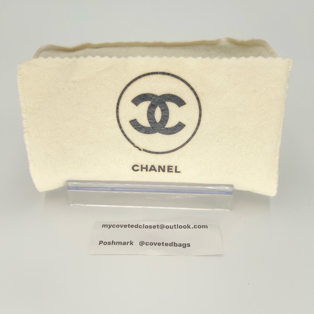 CHANEL Yen Wallet Black w/Taupe Interior and Silver CC Logo Very Good Condition - Picture 16 of 16